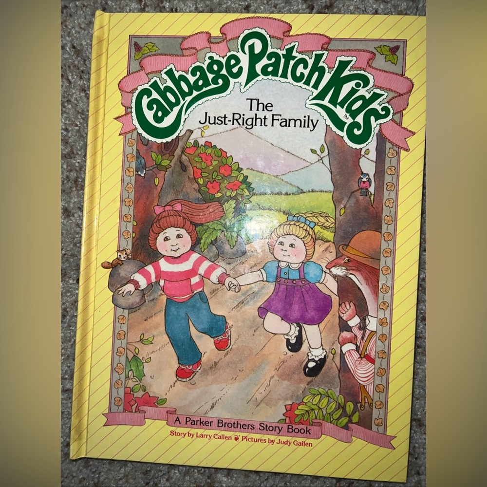 CABBAGE PATCH KIDS~THE JUST RIGHT FAMILY CHILDREN'S BOOK ABOUT ADOPTION~1984